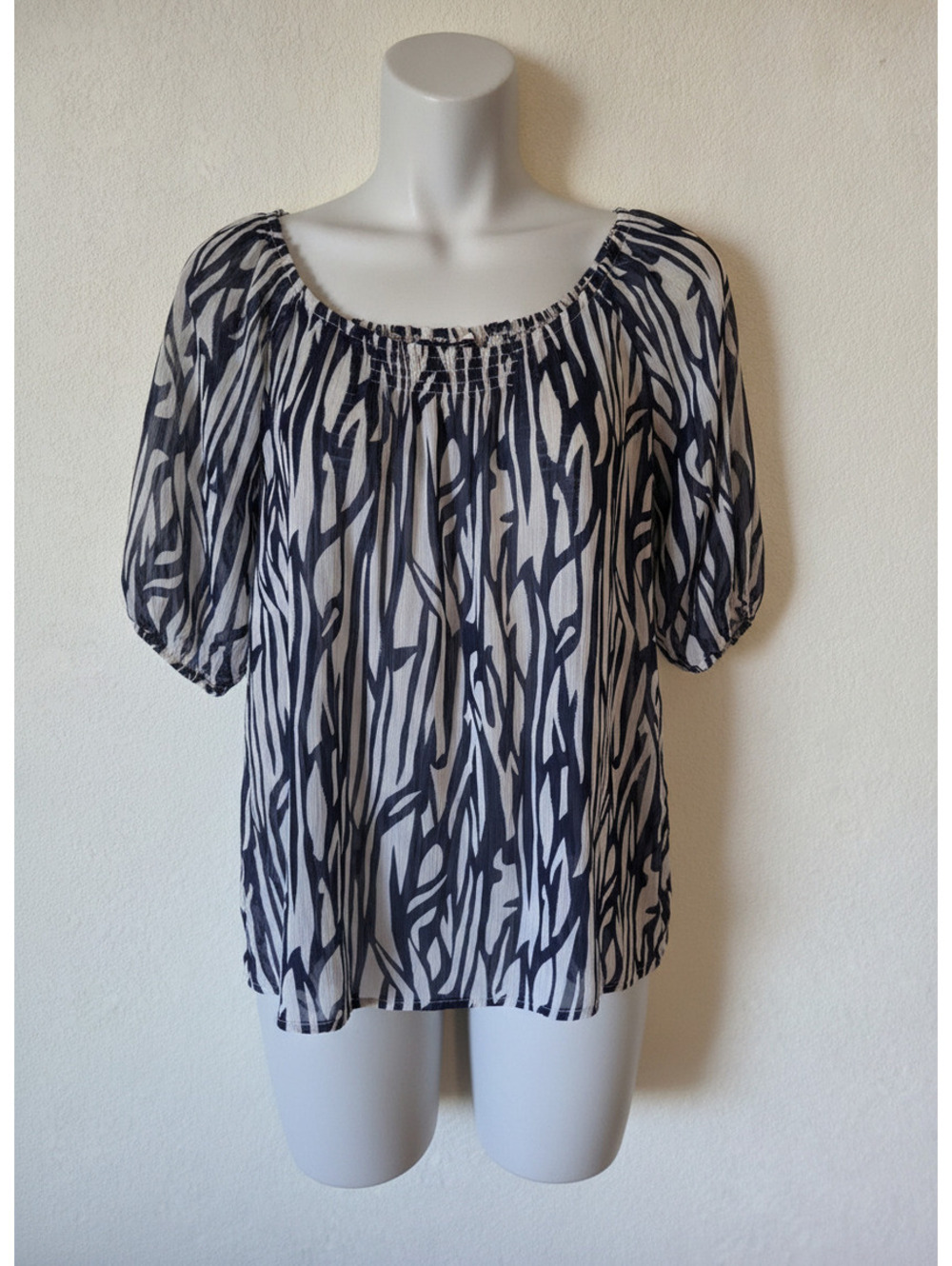 Unique Women's Blue and White Abstract Pattern Blouse with Puff Sleeves